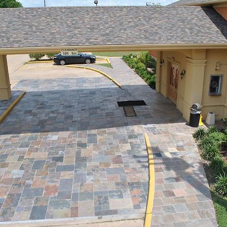 Executive Inn Brookshire Esterno foto