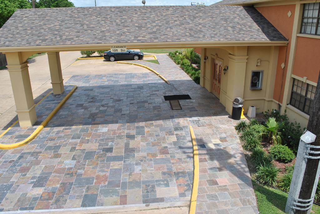 Executive Inn Brookshire Esterno foto
