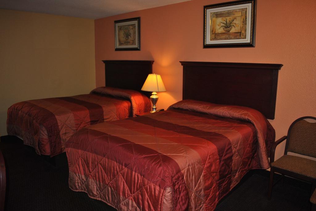 Executive Inn Brookshire Esterno foto